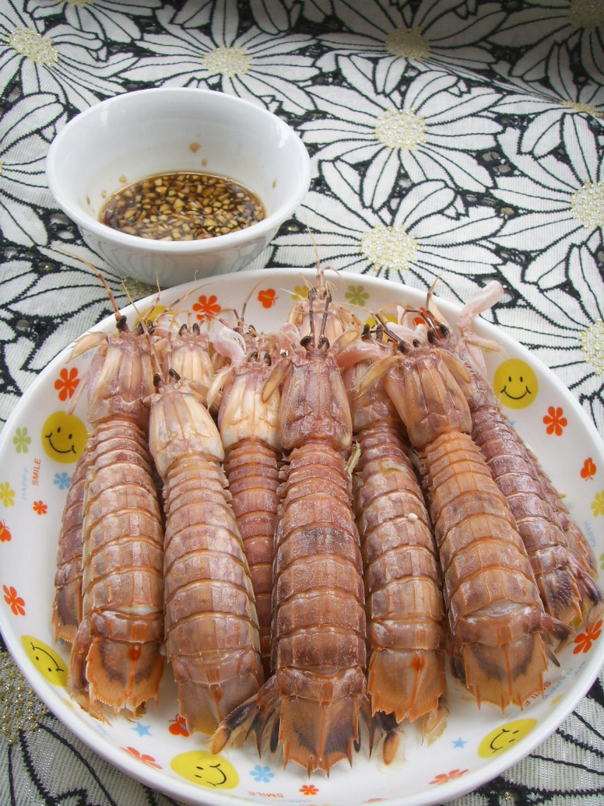 再拍皮皮虾，这次蒸熟了，肉嫩鲜美口感棒|摄影|静物|山东飞鸟传媒 - 原创作品 - 站酷 (ZCOOL)