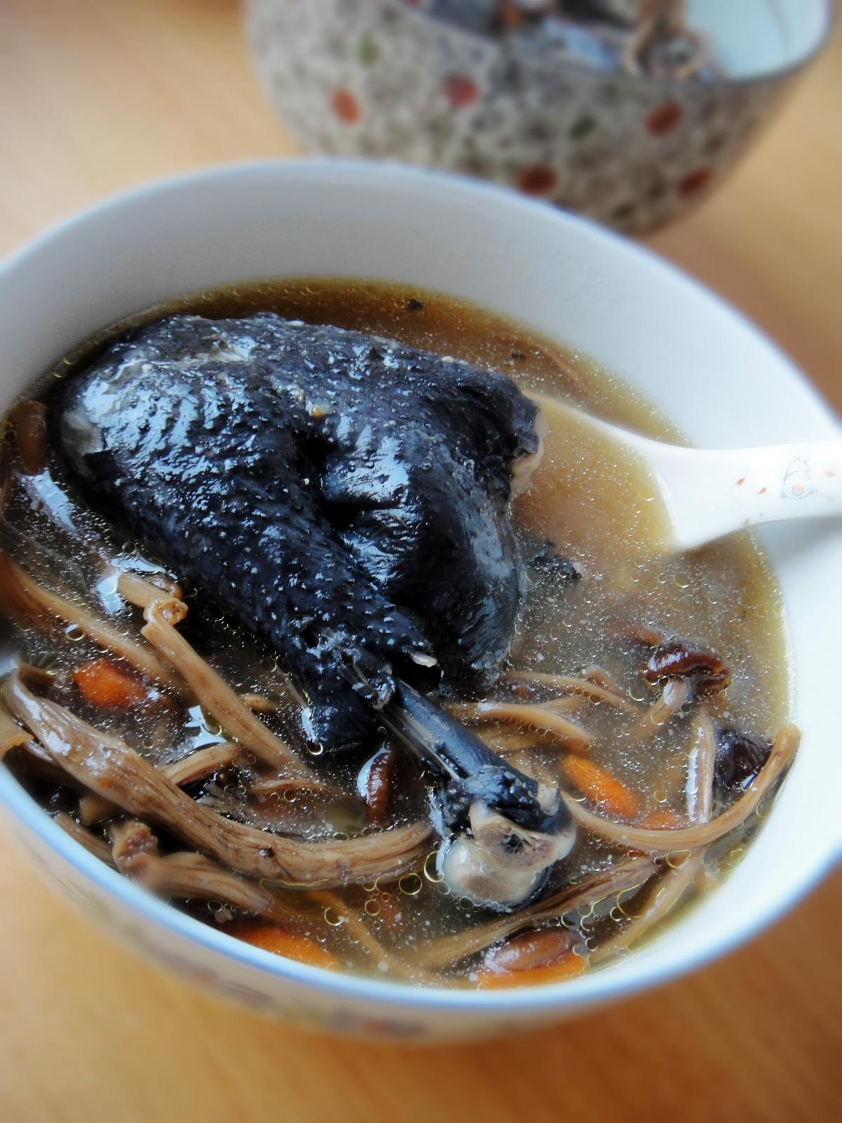 茶树菇排骨汤---记忆中那些熟悉的味道_茶树菇排骨汤_鱼尾巴的日志_美食天下
