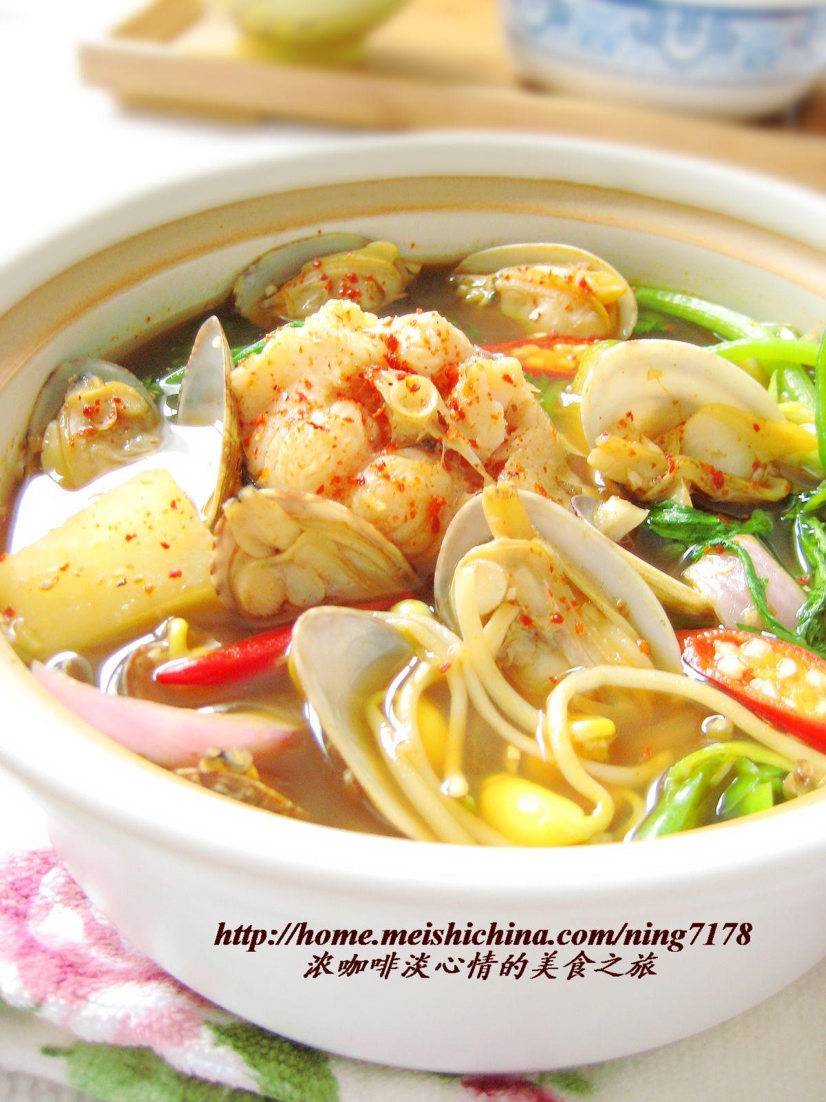 Kimchi House: Fish Cakes Soup/鱼饼汤/어묵냄비