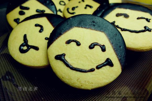 美食家落雨无声与您分享正宗笑脸饼干做法_落