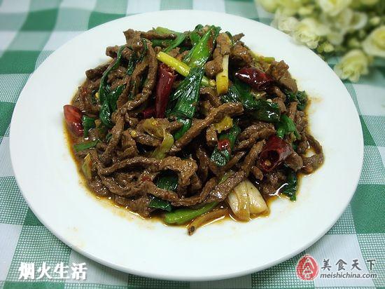 家常炒菜蒜苗炒牛肉