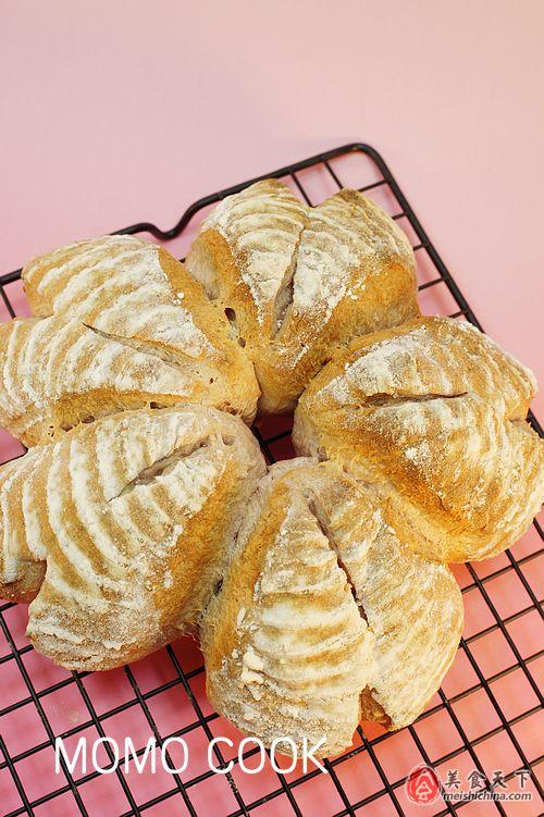 OCOOK与您分享正宗浪漫的樱花藤篮硬面包做