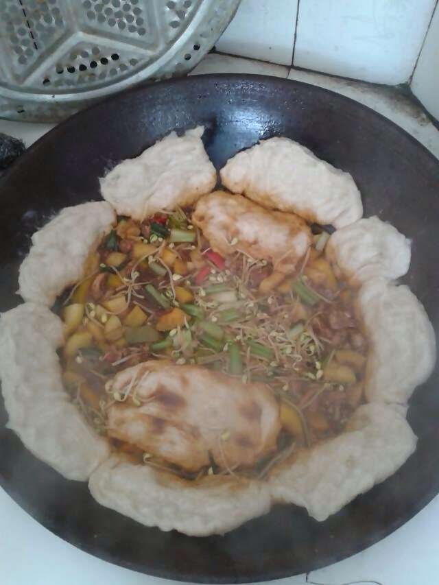 地锅鸡贴饼子