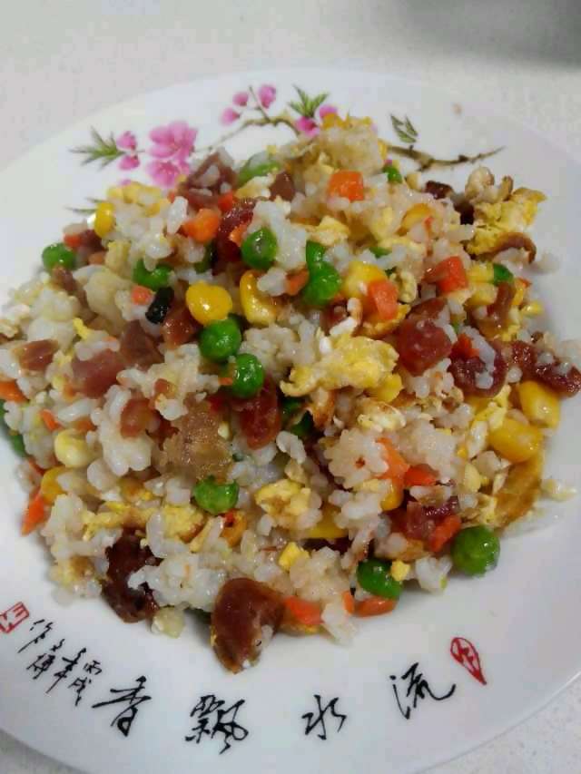 香肠蛋炒饭