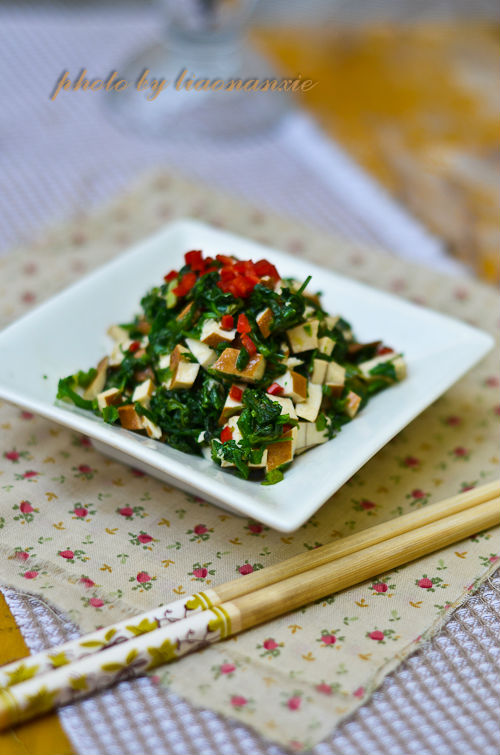 【荠菜拌香干】简单成就美味