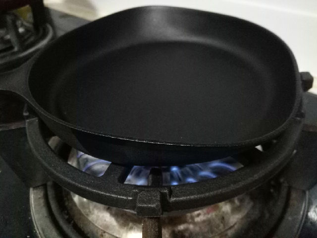 铸铁锅的开锅
