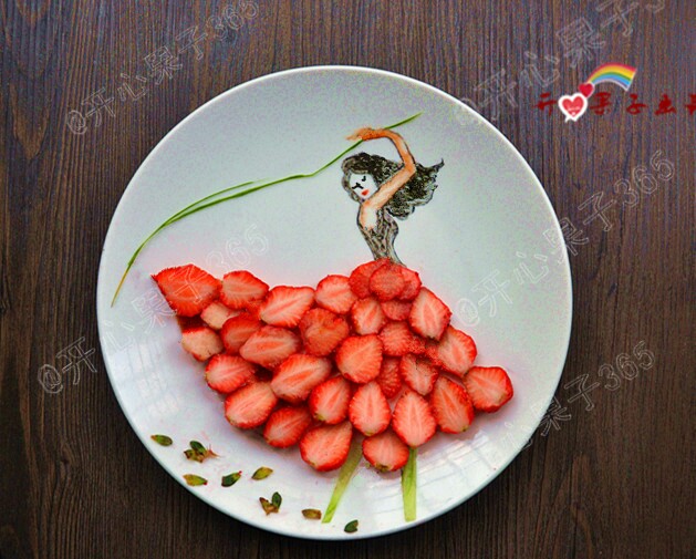 草莓摆盘,图是自己原创哈!_随拍_随手拍美食