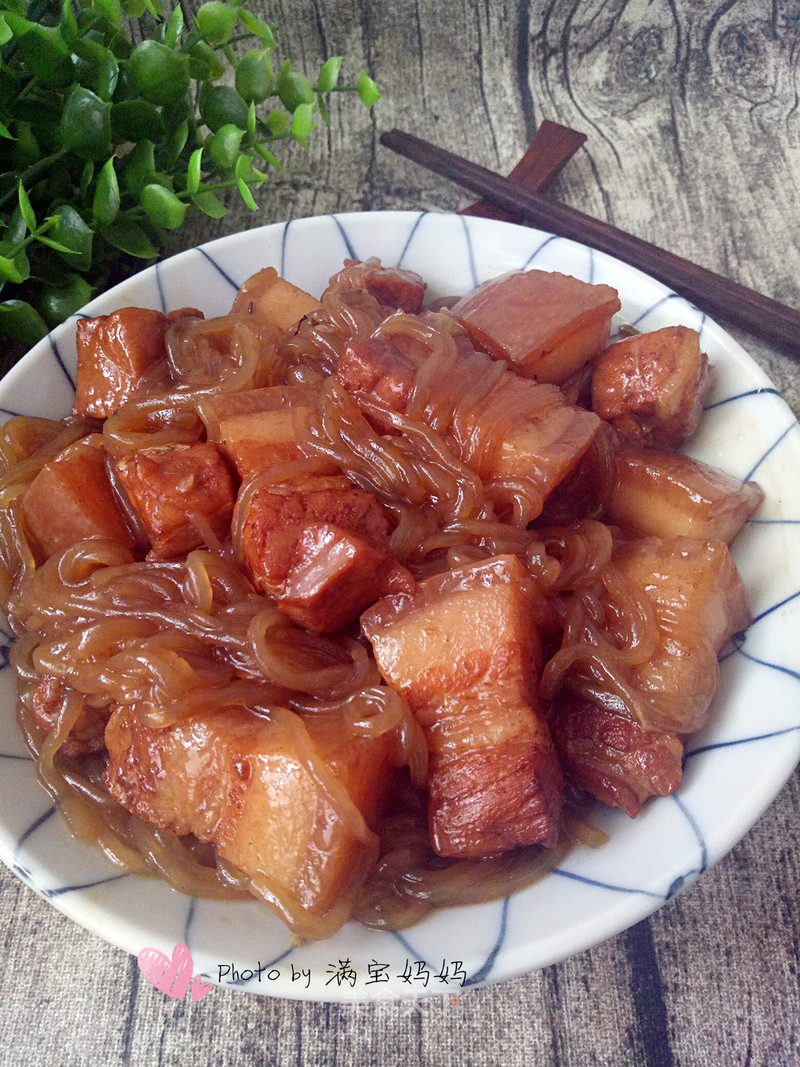 东北特色菜猪肉炖粉条