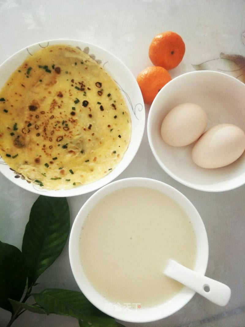 早餐#豆浆,葱油饼,鸡蛋