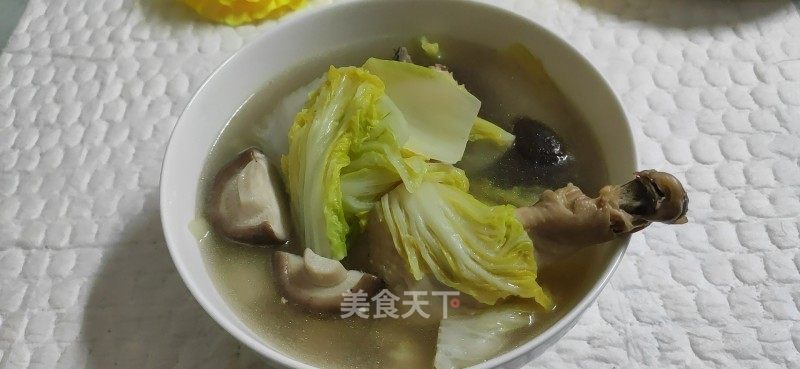 【食之百味】香菇大白菜鸡腿汤