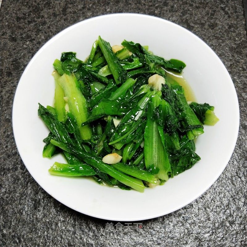 午餐盐鸡炒油麦菜