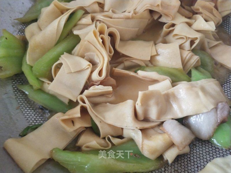 尖椒炒干豆腐