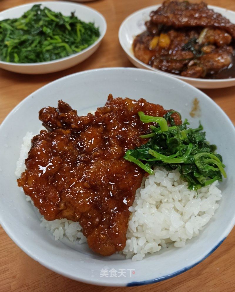 午餐红烧大排饭