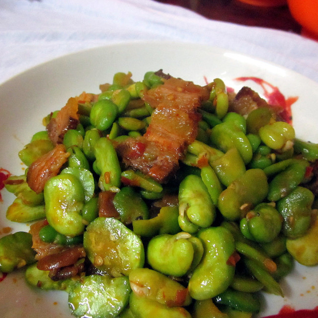 【电饭锅美食】蚕豆炒腊肉