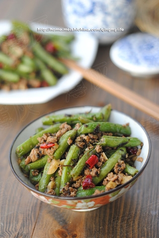 【我爱我家】橄榄菜煸四季豆——很惹味的抢手下饭菜的做法步骤：9