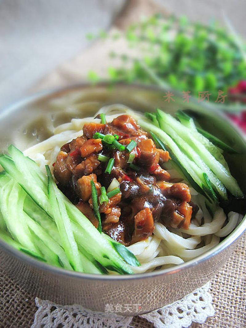 香菇肉丁鸡蛋面