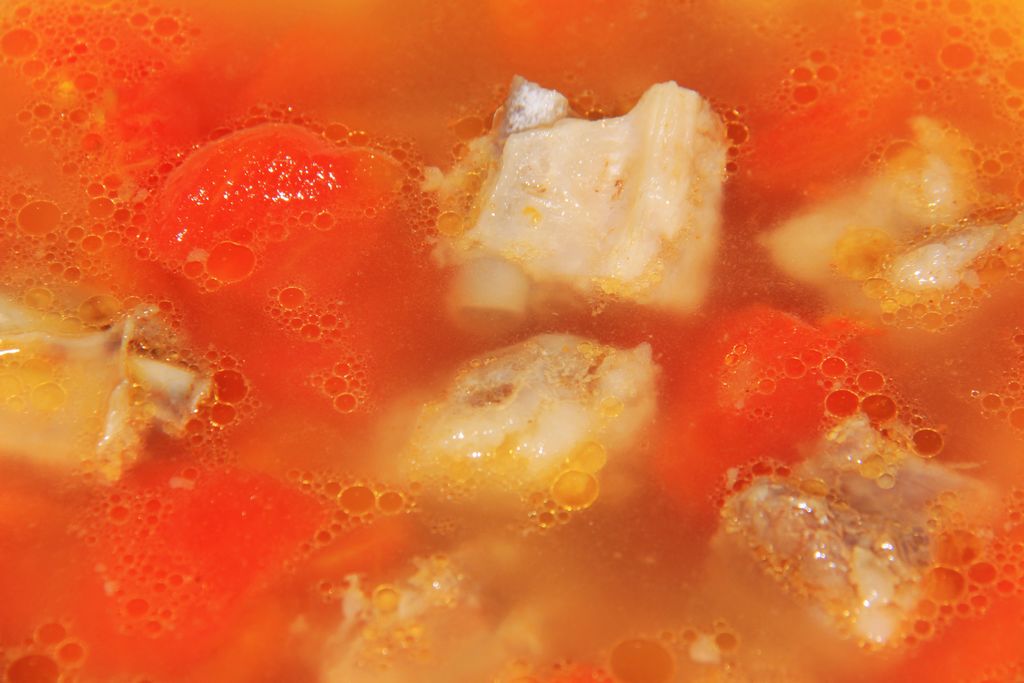 查看 番茄炖排骨汤 的成品图 - 菜谱 - 美食家 美