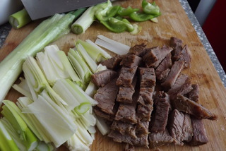 扒肉条的家常做法_美味的清真扒肉条的做法是什么