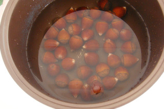 水煮栗子的做法步骤：3
