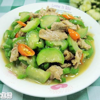 丝瓜炒肉片