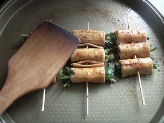 香辣烧烤豆腐串的做法步骤：11