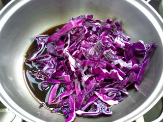 陈醋凉拌紫包菜的做法步骤:5
