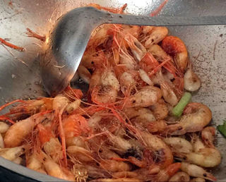 下酒菜-香酥椒盐小海虾的做法步骤：5