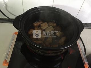 茶樹菇土豆排骨煲的做法步驟：5