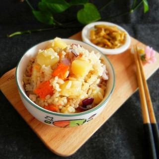 土豆胡萝卜焖饭