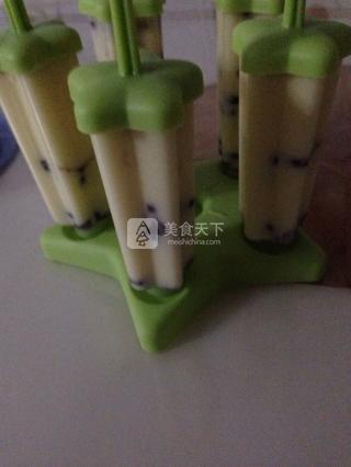 牛奶红豆冰棒的做法步骤：12