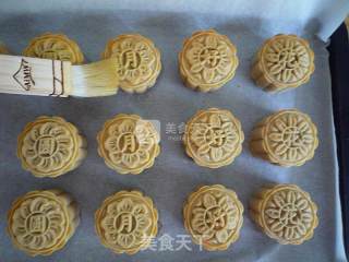 #新良首屆烘焙大賽#廣式金絲肉鬆月餅的做法步驟：18