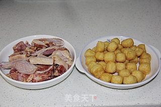 #信任之美#豆腐焖鸡块的做法步骤：1