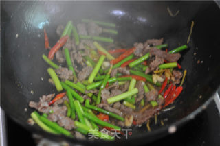【湖南】蒜香牛肉的做法步骤：6