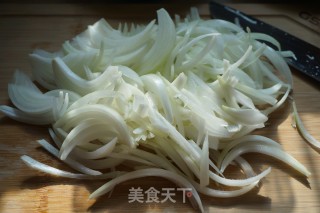 【北京】肉丝炒洋葱的做法步骤：2