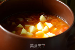坤博砂鍋西紅柿土豆燉牛腩的做法步驟：8