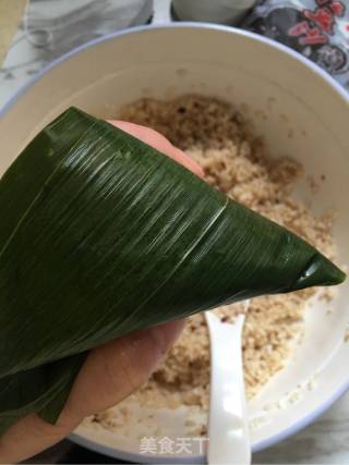 红豆蜜枣粽子的做法步骤：13