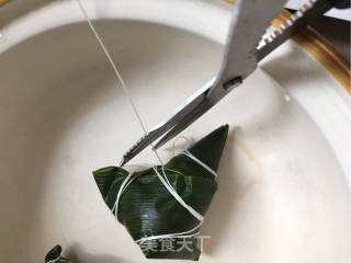 红豆蜜枣粽子的做法步骤：15