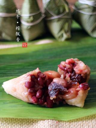红豆蜜枣粽子的做法步骤：19
