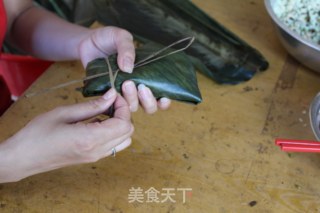 广式香菇花肉粽子（超详细，两种包法）的做法步骤：16