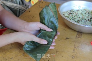 广式香菇花肉粽子（超详细，两种包法）的做法步骤：28