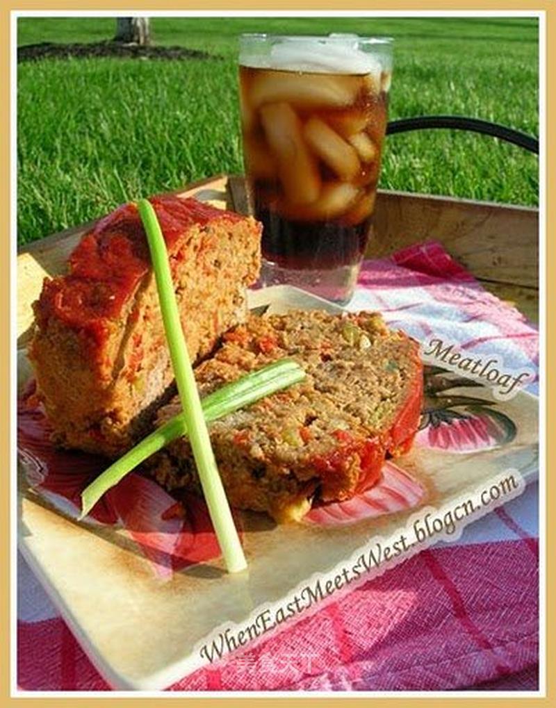 Ultimate Meatloaf Recipe: Delicious with Saltine Crackers and Ketchup