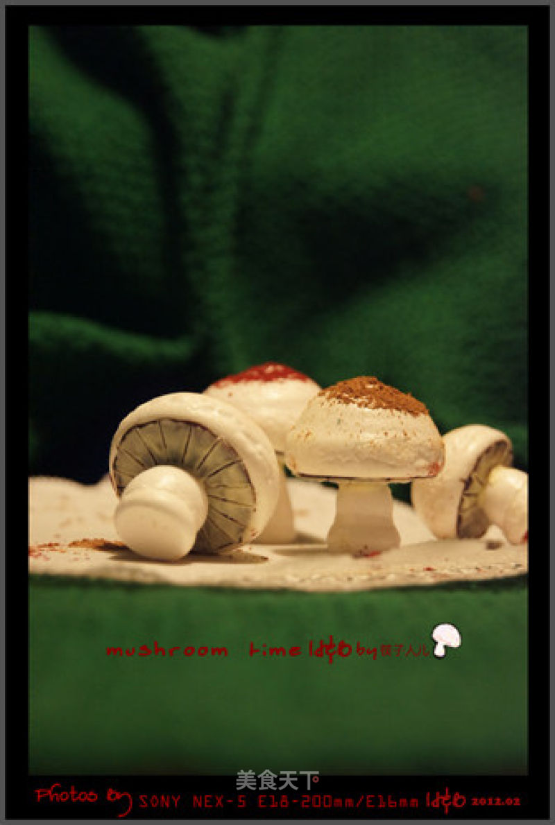 【我的烘培时间】走进童话世界，做一天的小孩子---彩色蛋白霜小蘑菇的做法