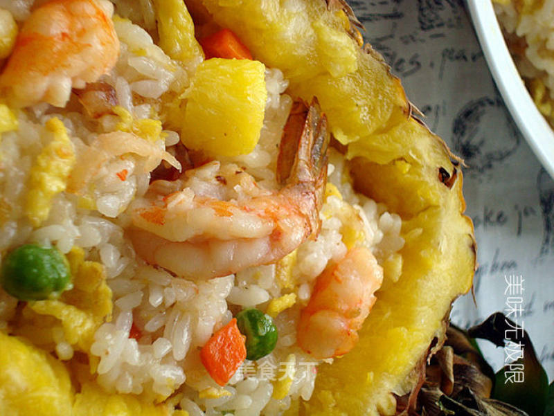 水果炒饭更美味——鲜香虾仁菠萝炒饭的做法