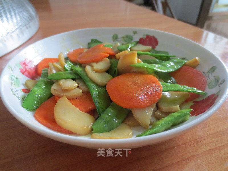 Edamame and Mushrooms Stir-Fry '毛豆炒杏鲍菇' - WoonHeng