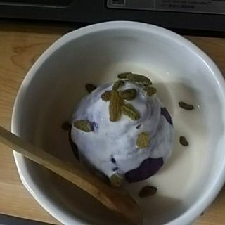 紫薯泥加酸奶葡萄干