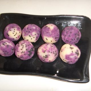 紫薯土豆芝麻球