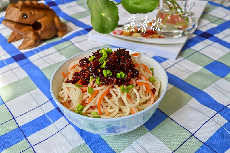 风味鸡油辣椒拌面的做法