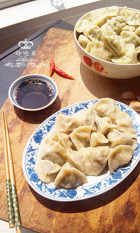 香菇韭苔猪肉水饺的做法