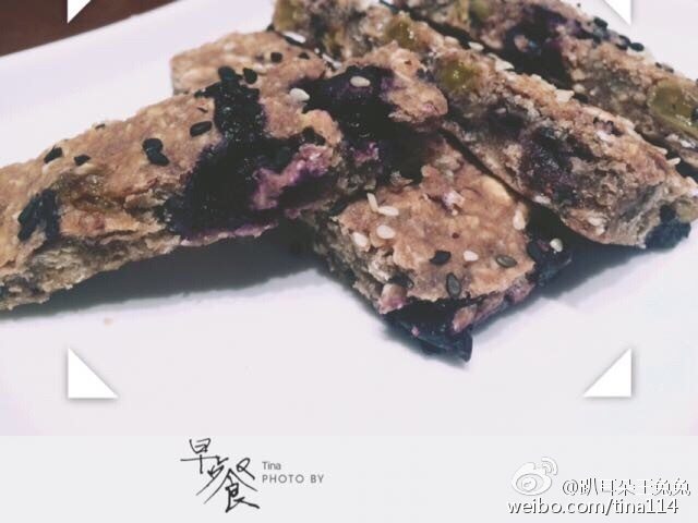 健康低脂改良版蓝莓燕麦能量棒by：普蓝高科蓝莓美食特约撰稿人的做法