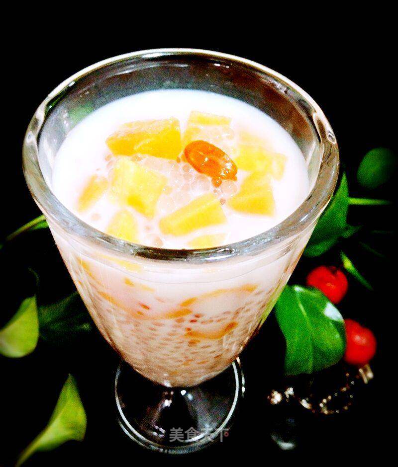 清爽饮品——椰汁木瓜西米露的做法